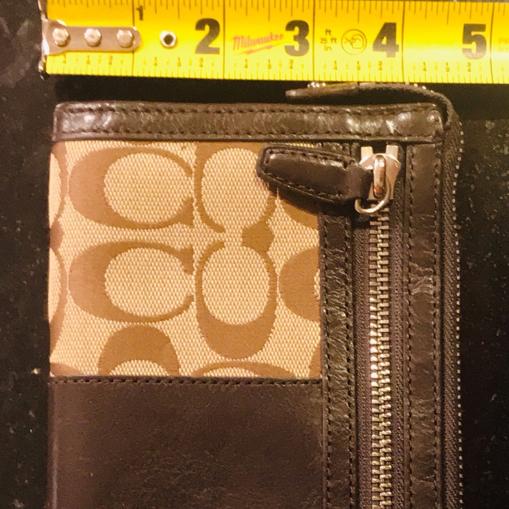 Coach Wallet - Picture 3 of 3